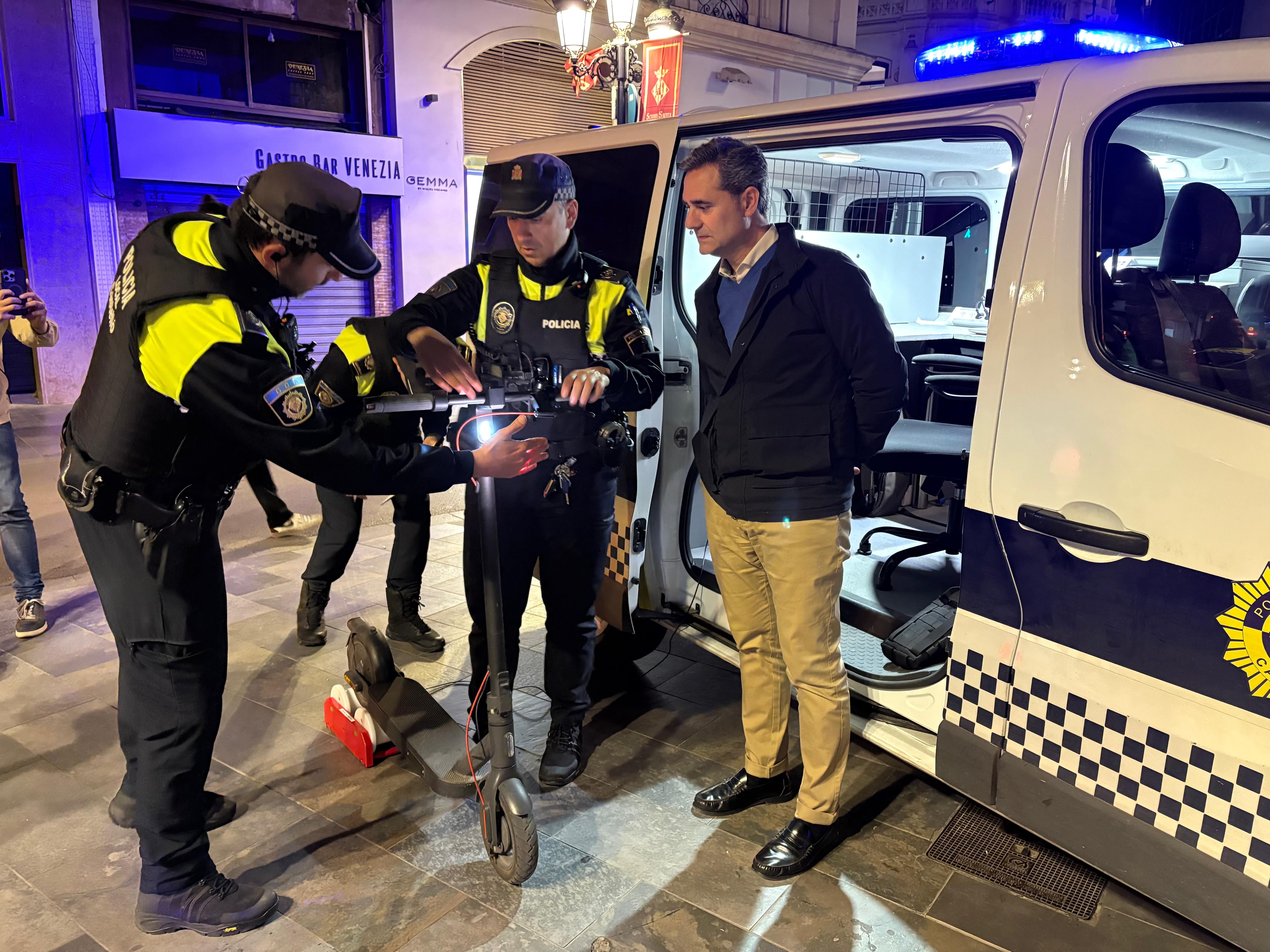 Castellón refuerza el control de patinetes eléctricos con un nuevo radar de velocidad Castellón refuerza el control de patinetes eléctricos con un nuevo radar de velocidad