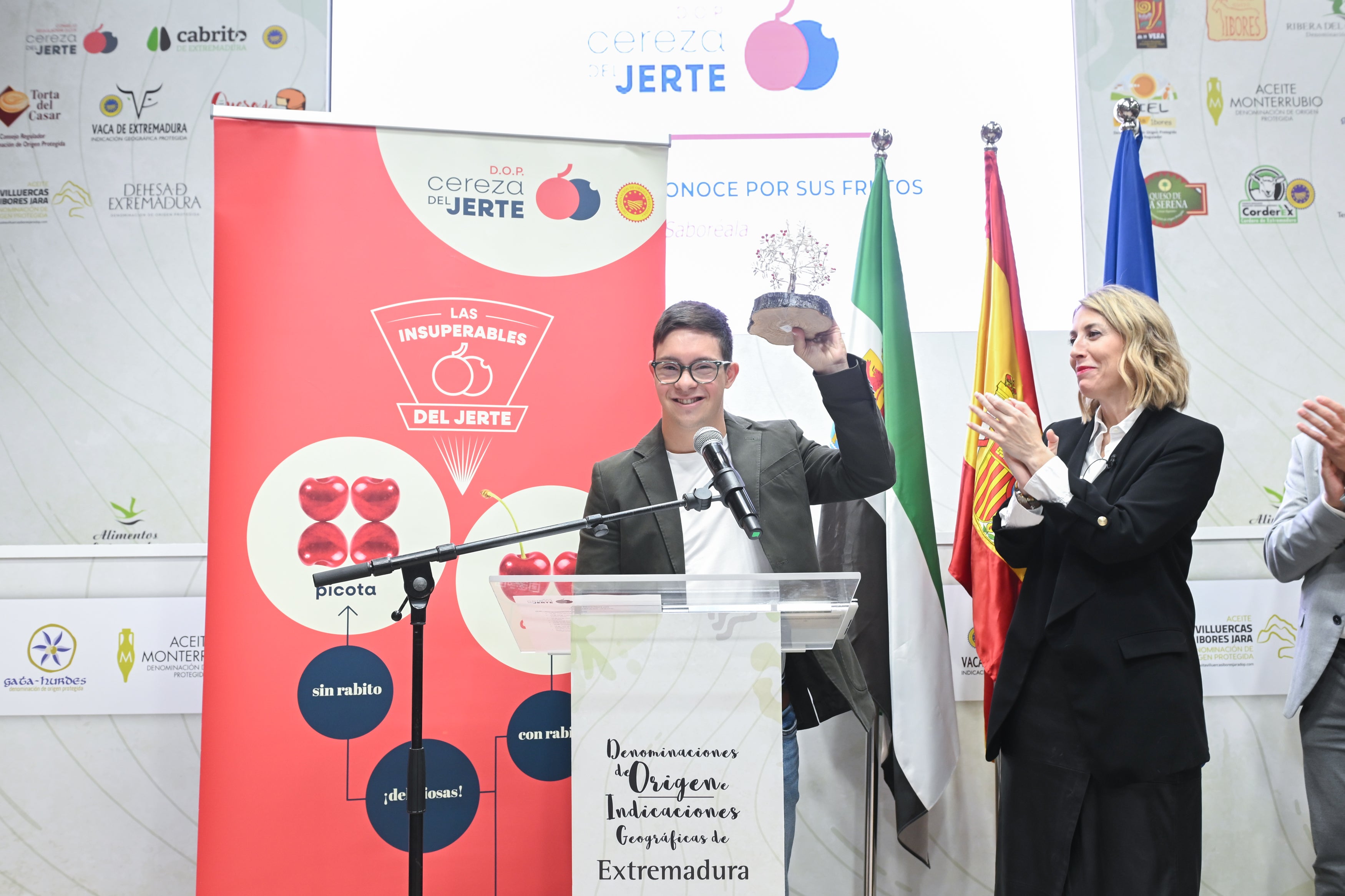 Guillermo Gracia, 27 veces campeón del mundo de natación adaptada, recibe el Premio Picota 2026 Guillermo Gracia, 27 veces campeón del mundo de natación adaptada, recibe el Premio Picota 2026