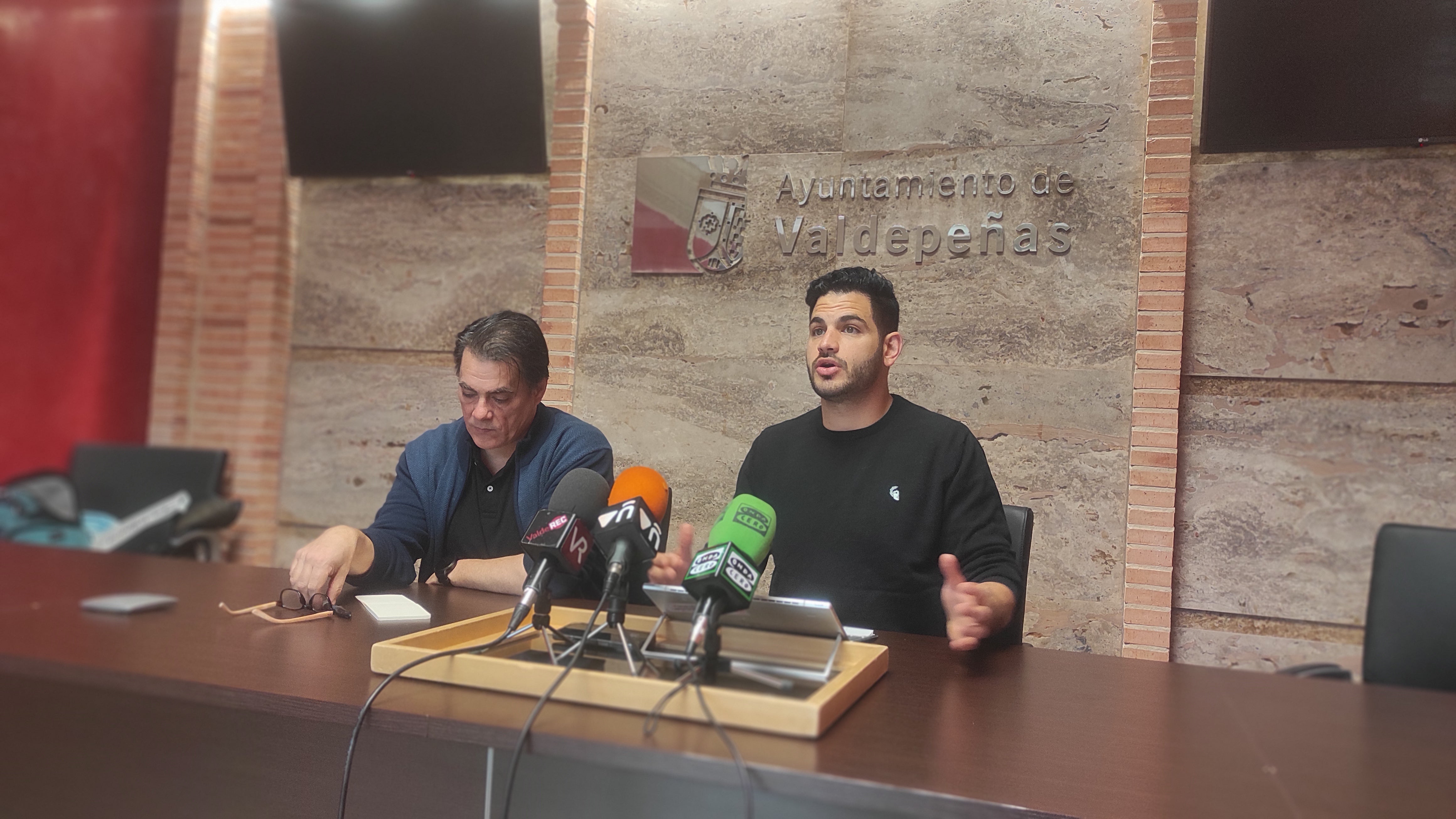 Unidas por Valdepeñas analiza por separado los proyectos de hidrógeno verde y combustible sintético, descartando hablar de macroproyecto industrial Unidas por Valdepeñas analiza por separado los proyectos de hidrógeno verde y combustible sintético, descartando hablar de macroproyecto industrial