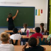 Niños en la escuela 