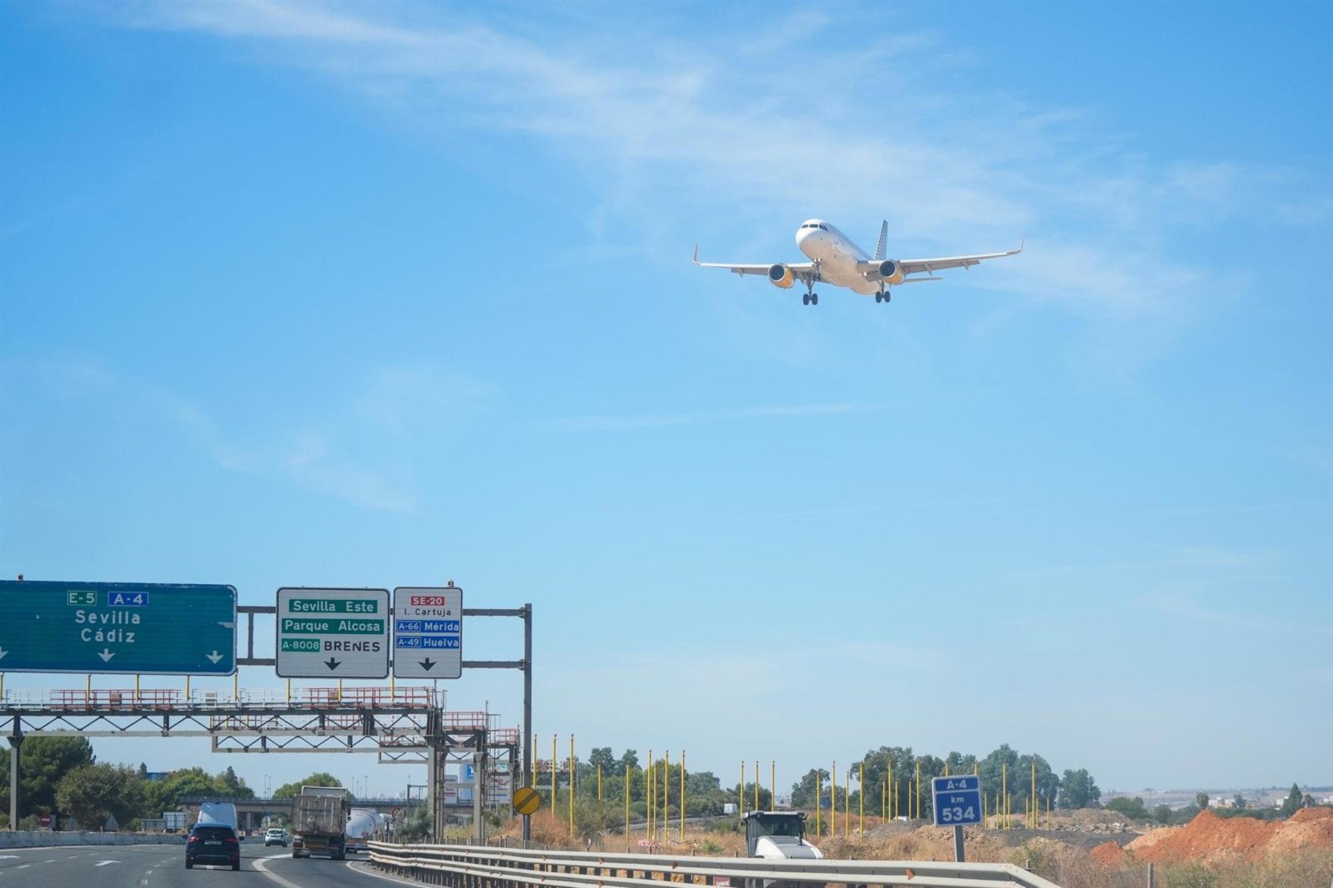 El aeropuerto atenderá medio centenar de vuelos con motivo de la final de la Copa del Rey El aeropuerto atenderá medio centenar de vuelos con motivo de la final de la Copa del Rey