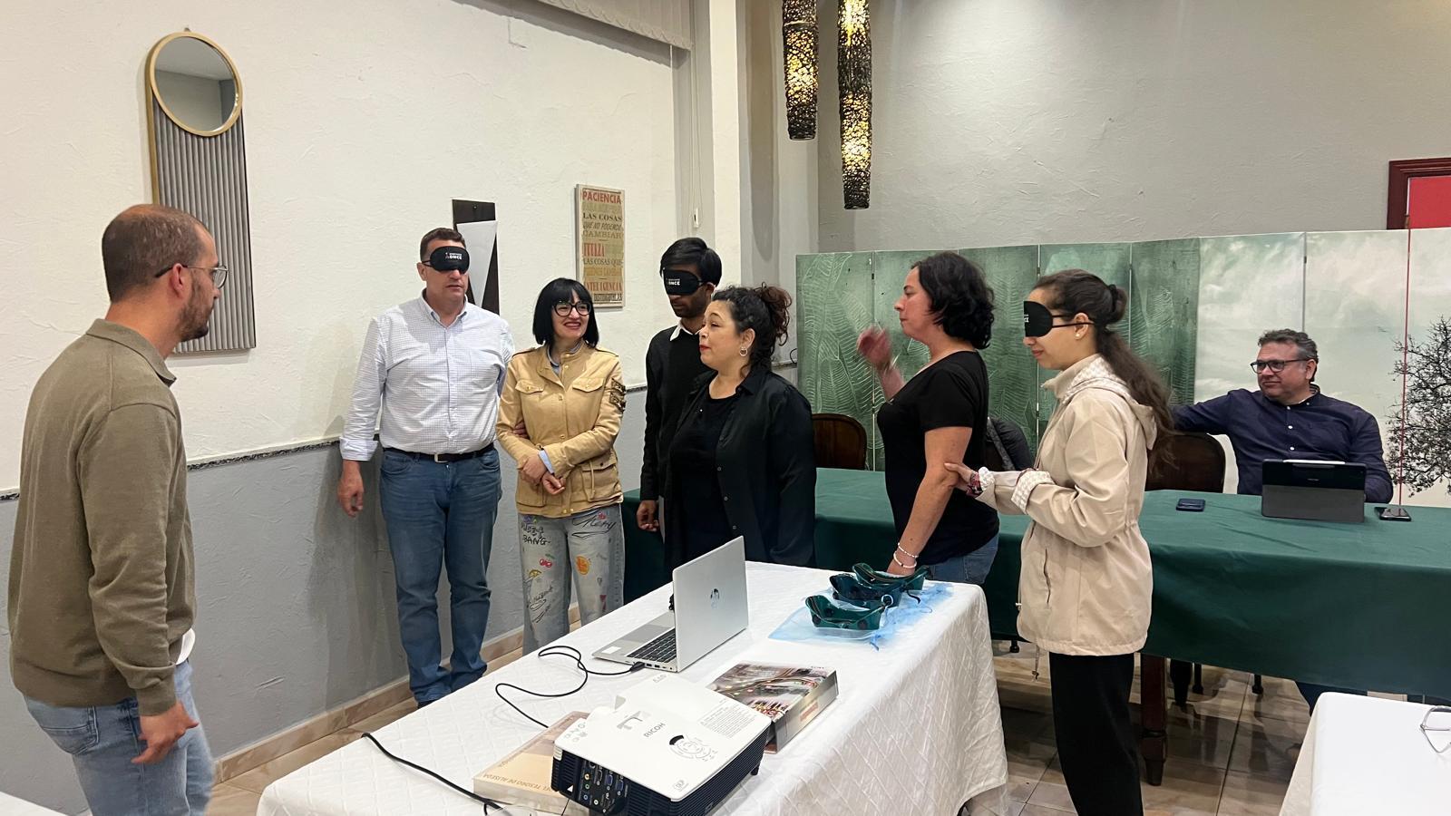 APTUEX y ONCE impulsan la accesibilidad en apartamentos turísticos de Extremadura APTUEX y ONCE impulsan la accesibilidad en apartamentos turísticos de Extremadura