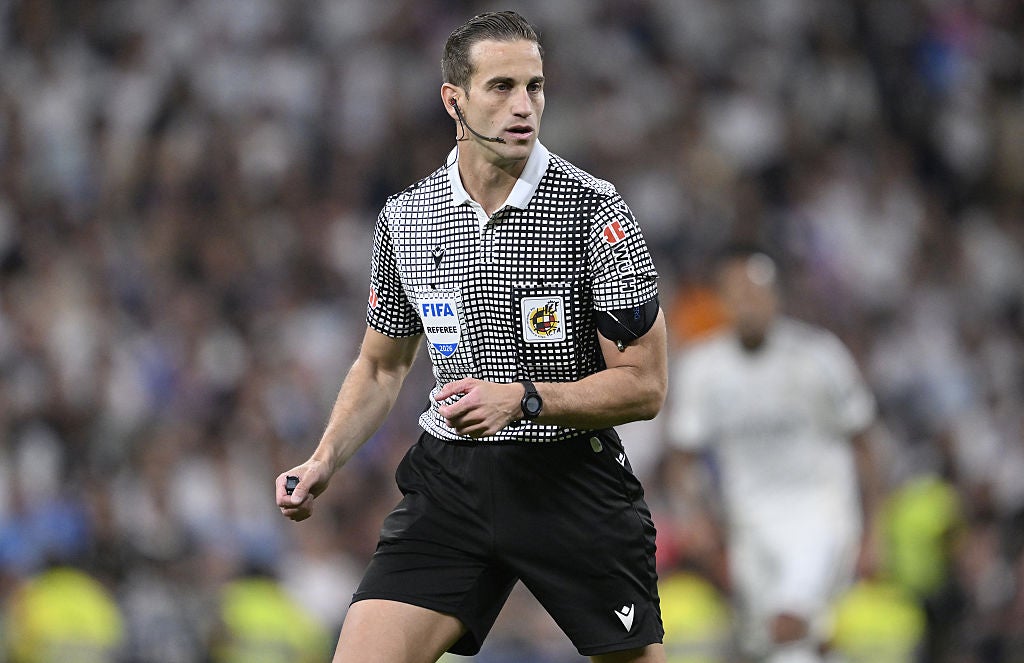 Alberola Rojas durante el Real Madrid - Girona Alberola Rojas durante el Real Madrid - Girona
