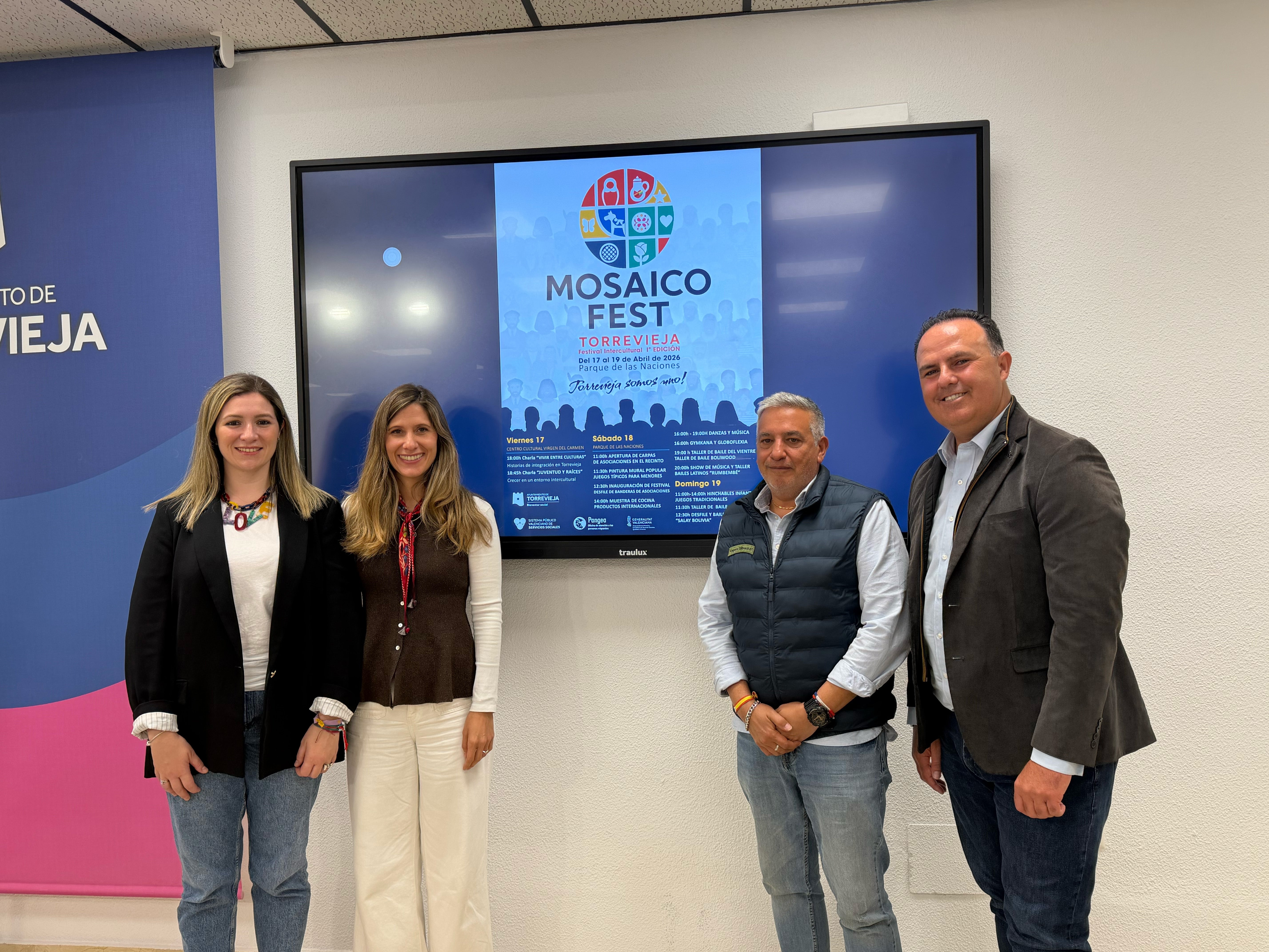 Torrevieja celebra el I 'Mosaico Fest' para promover la convivencia intercultural de las 123 nacionalidades de su padrón Torrevieja celebra el I 'Mosaico Fest' para promover la convivencia intercultural de las 123 nacionalidades de su padrón