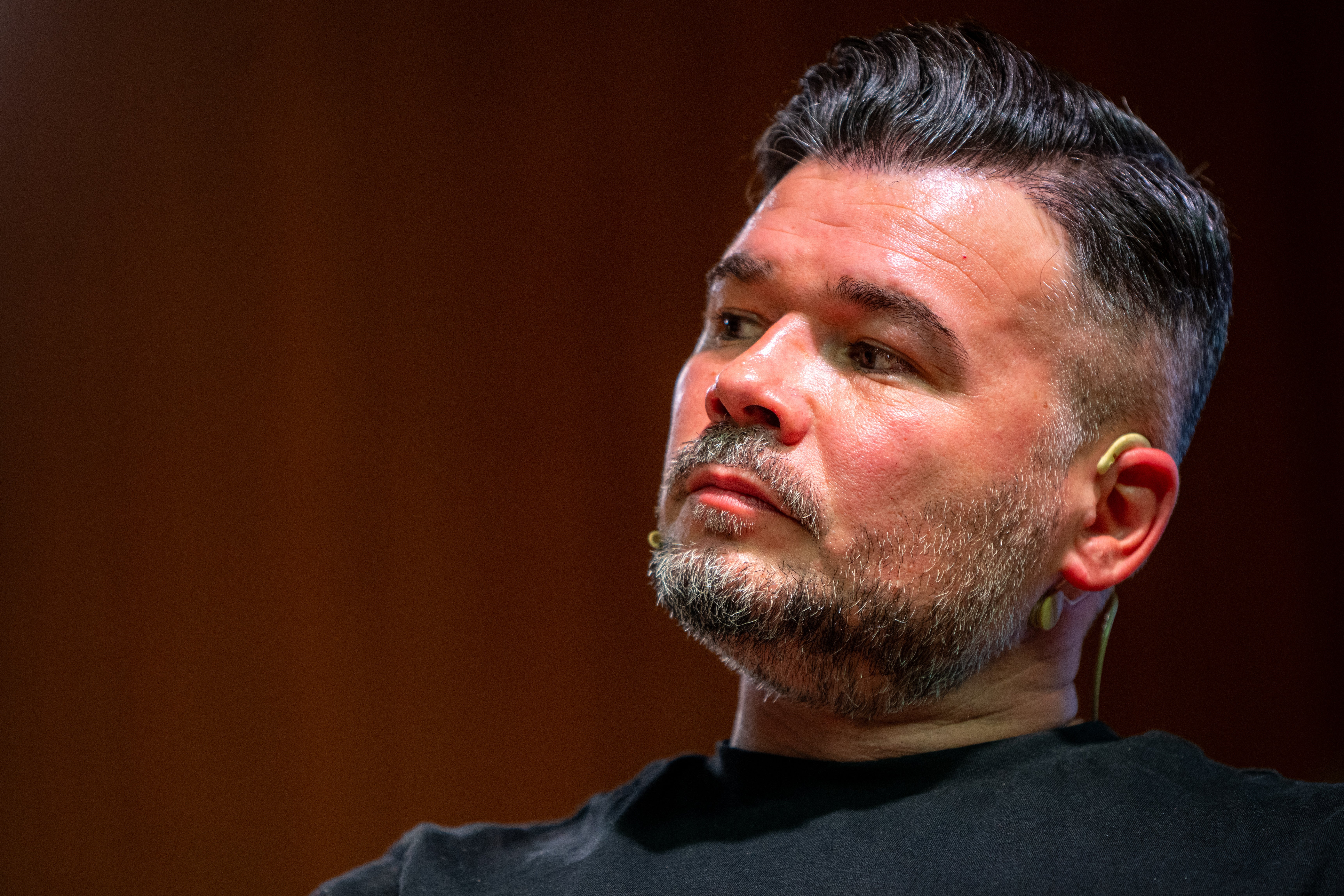 Rufián analiza el escrito del juez Peinado sobre Begoña Gómez y avisa al PSOE: "Con su pan se lo coman" Rufián analiza el escrito del juez Peinado sobre Begoña Gómez y avisa al PSOE: "Con su pan se lo coman"