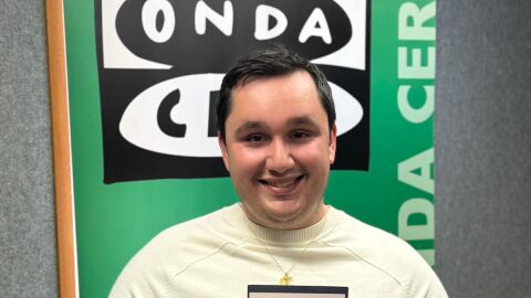 Javier Caldentey con su libro 'Anatema'