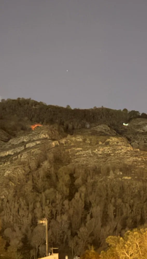Foco del incendio registrado anoche en la Sierra de Orihuela Foco del incendio registrado anoche en la Sierra de Orihuela