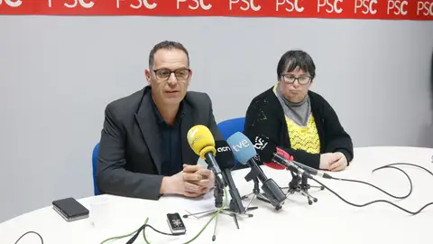 El PSC força la dimissió dels dos regidors que van facilitar el pressupost d’Orriols a Ripoll El PSC força la dimissió dels dos regidors que van facilitar el pressupost d’Orriols a Ripoll
