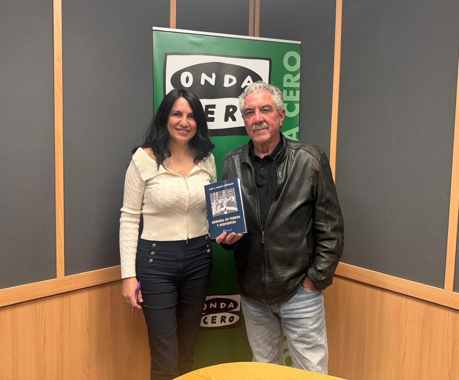 El comisario de investigación Luis García González rememora los años más trágicos de ETA con su libro 'Memorias de perros y serpientes' El comisario de investigación Luis García González rememora los años más trágicos de ETA con su libro 'Memorias de perros y serpientes'