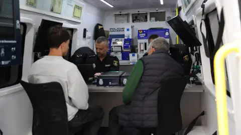 Burriana consolida el servicio de renovación del DNI y el pasaporte con una nueva jornada con aforo completo. Burriana consolida el servicio de renovación del DNI y el pasaporte con una nueva jornada con aforo completo.