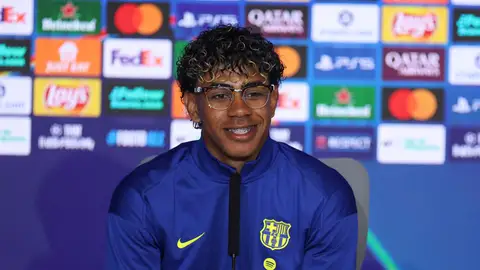 Lamine Yamal: "A ver si el Cholo me hace un favor y me pone un uno contra uno con algún jugador" Lamine Yamal: "A ver si el Cholo me hace un favor y me pone un uno contra uno con algún jugador"