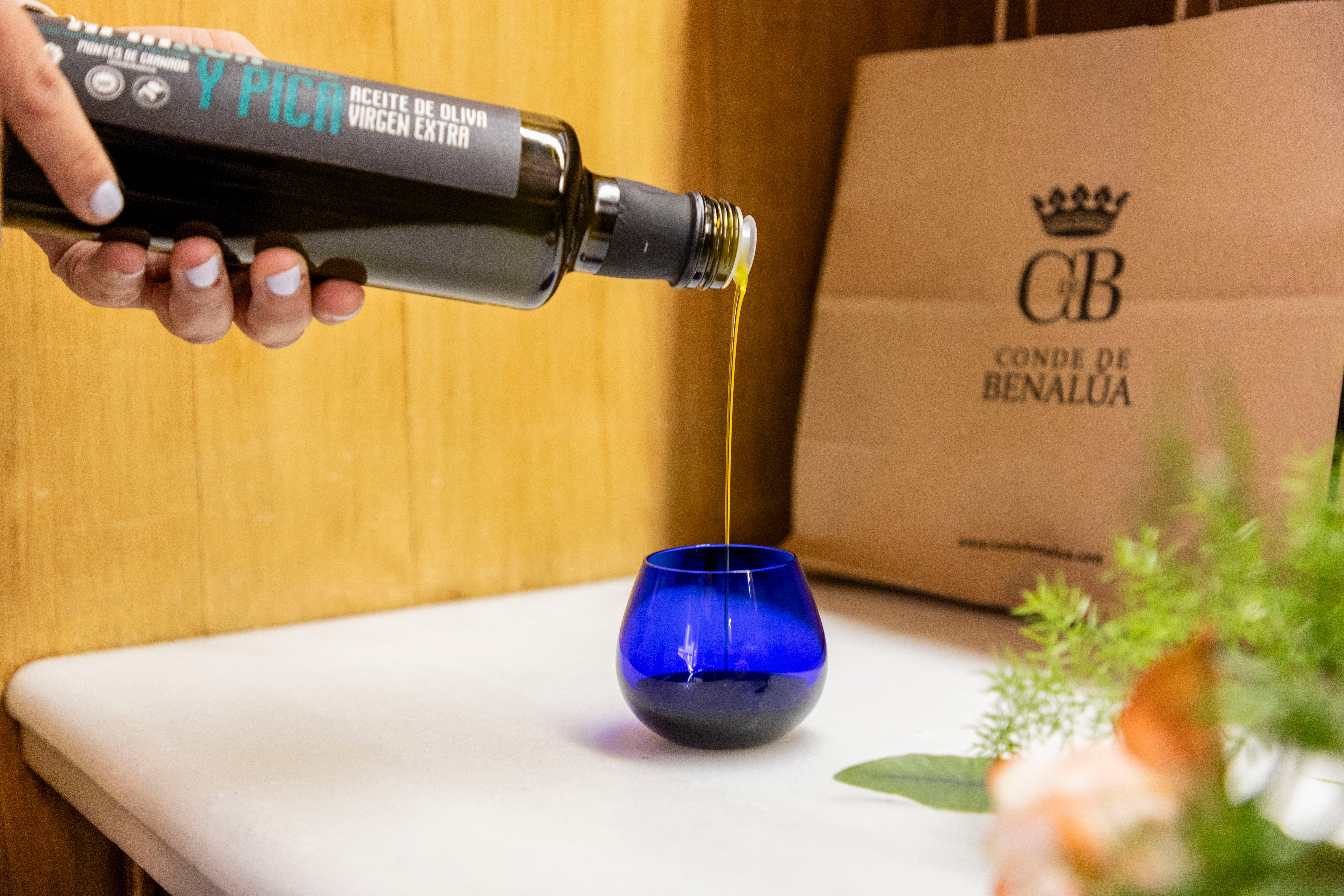 Granada impulsa el AOVE de Conde de Benalúa como símbolo de excelencia en una jornada exclusiva en el Hotel Casa 1800 Granada impulsa el AOVE de Conde de Benalúa como símbolo de excelencia en una jornada exclusiva en el Hotel Casa 1800