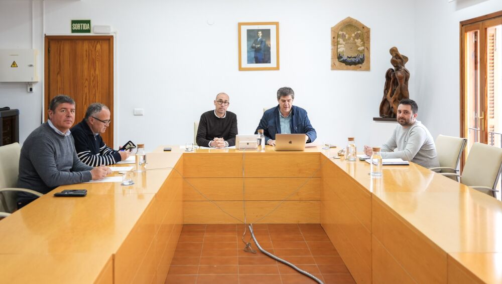 Imagen de la primera reunión de la Fundació Museu i Centre Cultural desde hace muchos años