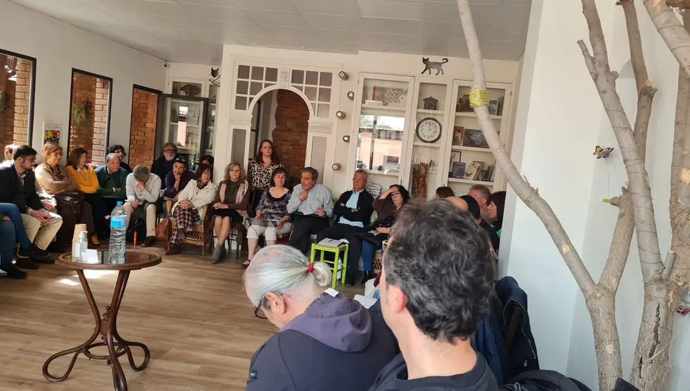 Reunión de miembros de plataformas ciudadanas en Daimiel Reunión de miembros de plataformas ciudadanas en Daimiel