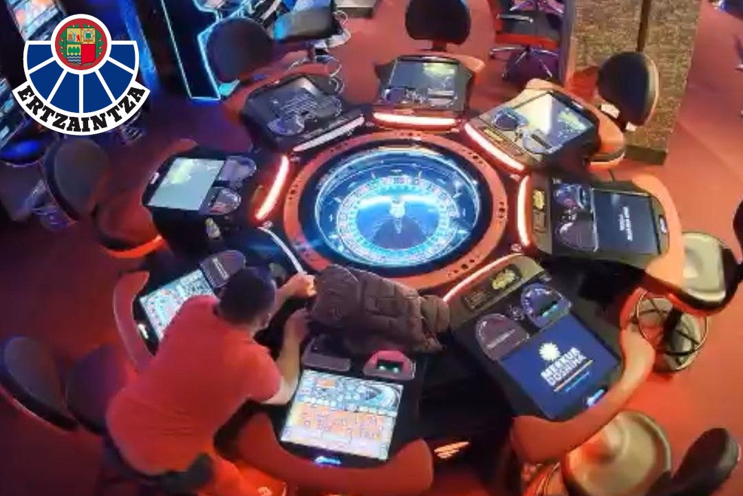 Detenido en Irun el cabecilla de una organización criminal que manipulaba máquinas de ruleta en salas de juego Detenido en Irun el cabecilla de una organización criminal que manipulaba máquinas de ruleta en salas de juego