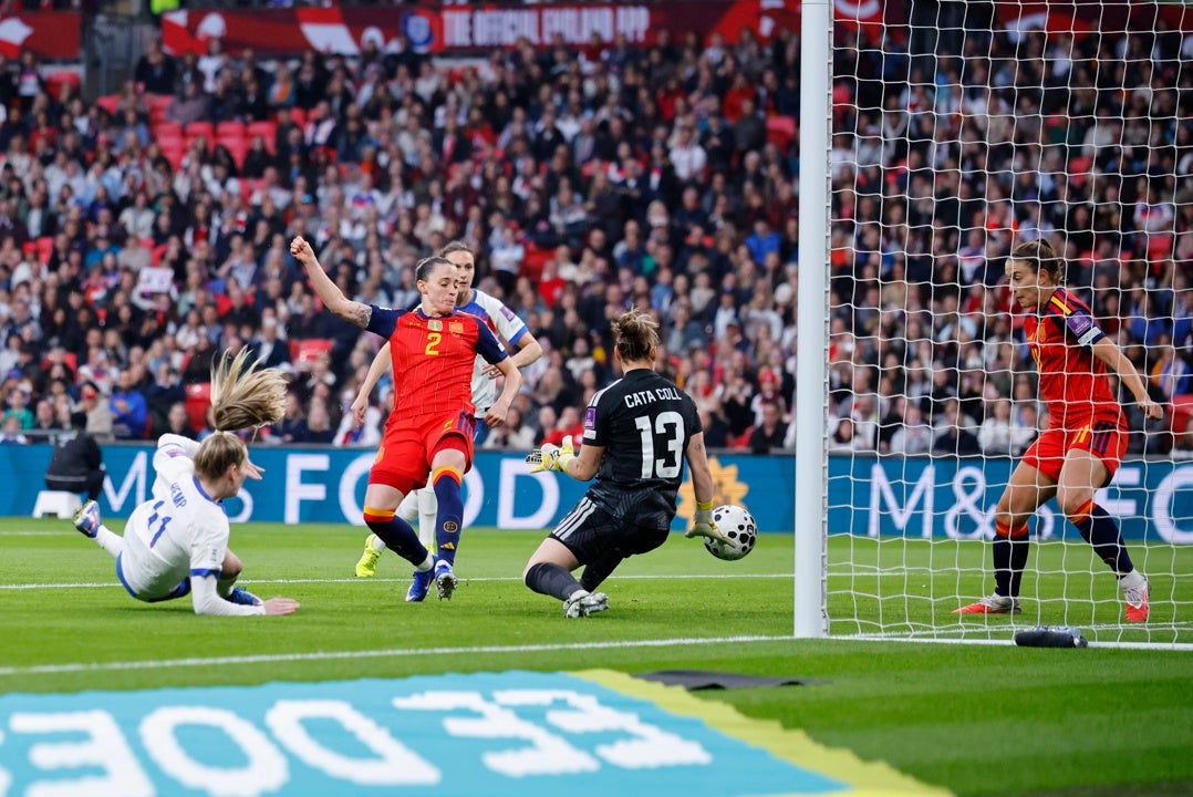 España mantiene su maldición en Inglaterra (1-0) España mantiene su maldición en Inglaterra (1-0)