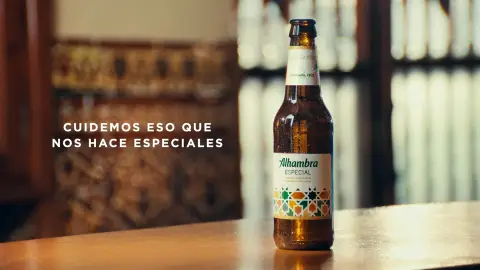 Alhambra Especial rinde homenaje a los bares de Granada con una campaña que invita a cuidar su esencia Alhambra Especial rinde homenaje a los bares de Granada con una campaña que invita a cuidar su esencia