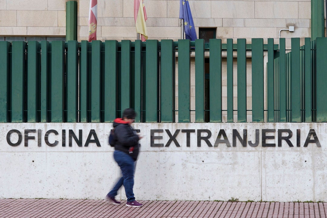 El BOE publica el real decreto de la regularización extraordinaria de migrantes: qué documentación hay que presentar El BOE publica el real decreto de la regularización extraordinaria de migrantes: qué documentación hay que presentar