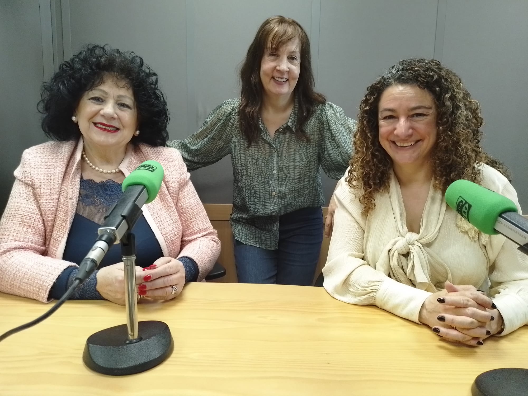Tertulia con la Asociación Mujeres de Empresa Tertulia con la Asociación Mujeres de Empresa