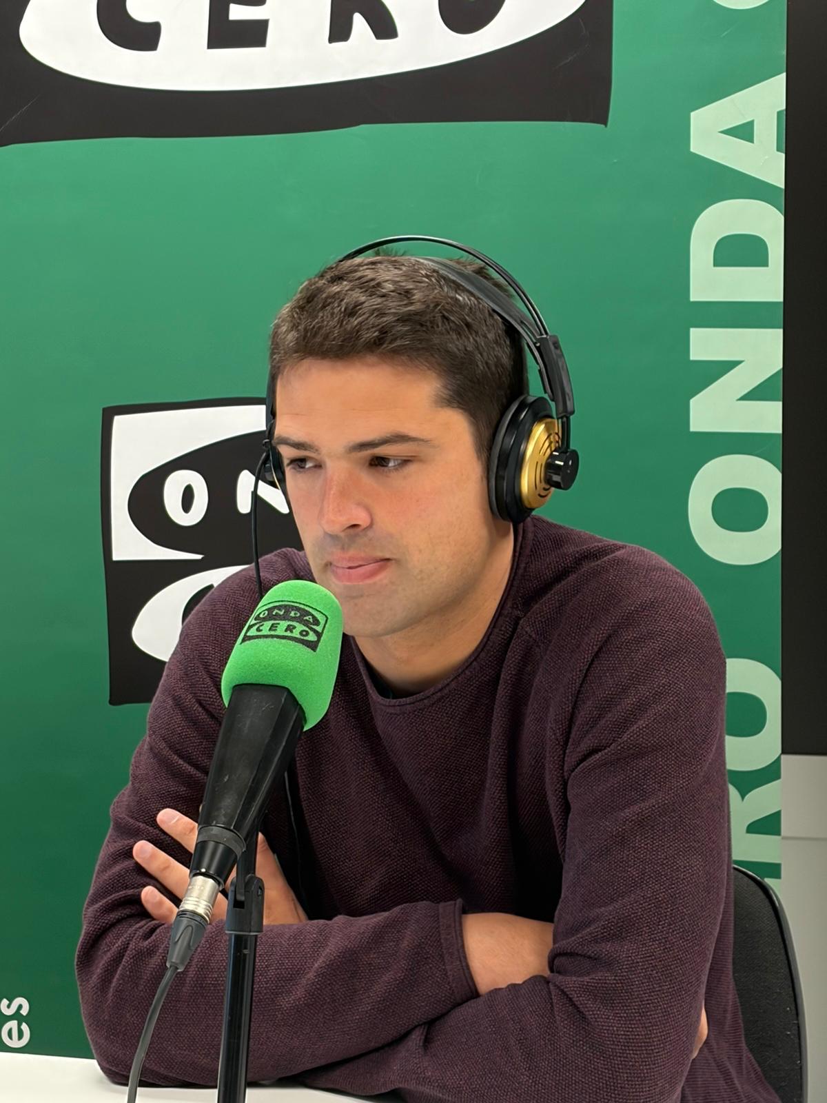 Díez Antxustegi: 'El euskera debería ser un mérito porque facilita la integración' Díez Antxustegi: 'El euskera debería ser un mérito porque facilita la integración'