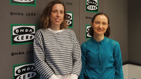 Blanca Deusdad y Elena Aguilar en los estudios de Onda Cero. 