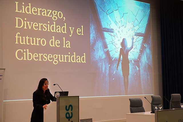 “Cada vez somos más”: la UMA reúne en un foro a mujeres ciberlíderes de Andalucía “Cada vez somos más”: la UMA reúne en un foro a mujeres ciberlíderes de Andalucía