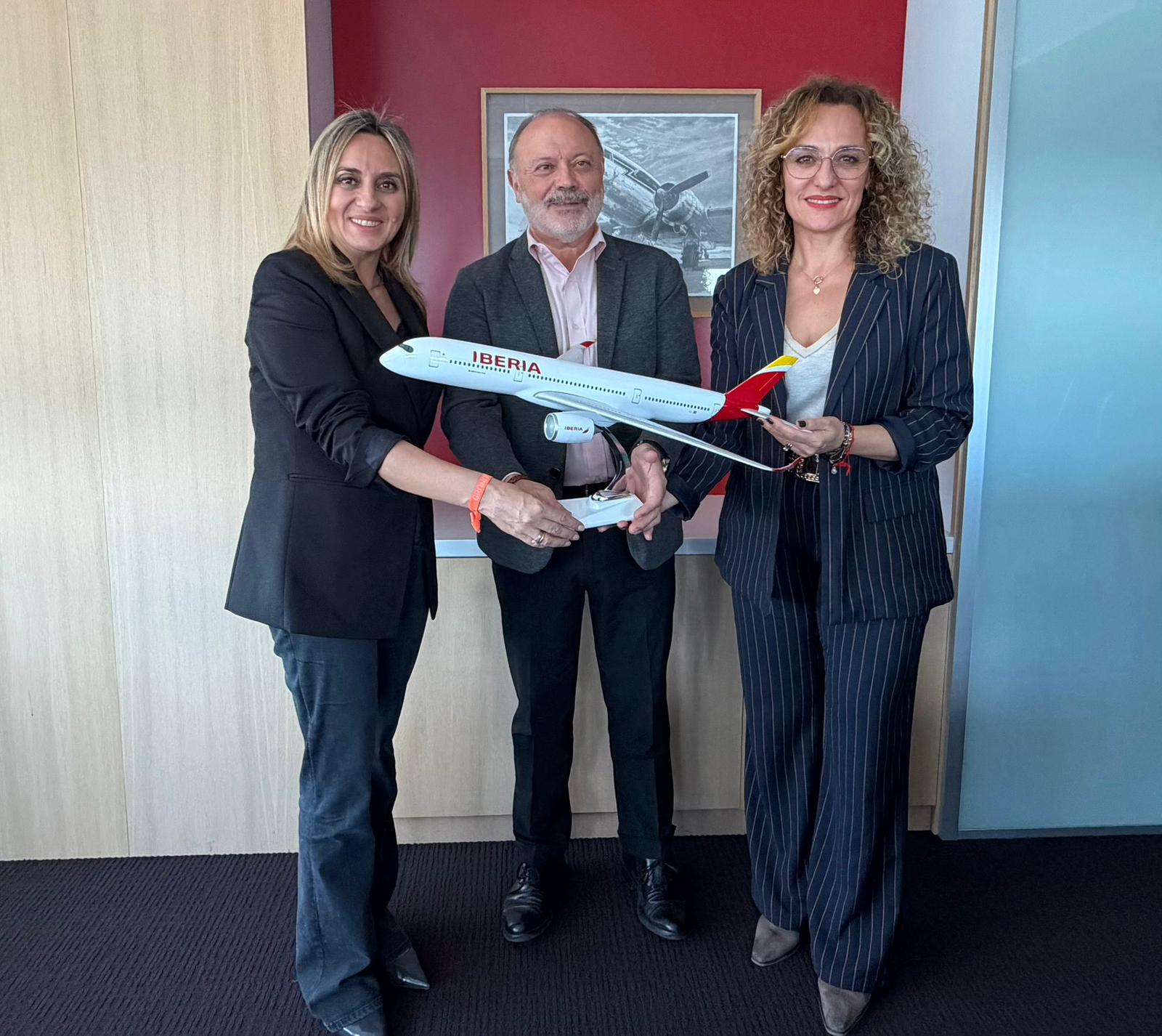 Granada tendrá desde noviembre nuevos vuelos hacia Madrid los martes, miércoles y jueves Granada tendrá desde noviembre nuevos vuelos hacia Madrid los martes, miércoles y jueves