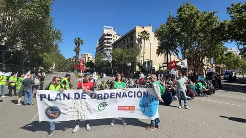 Un centenar de policías locales de Palma se manifiesta para pedir la implantación del Plan de Ordenación Un centenar de policías locales de Palma se manifiesta para pedir la implantación del Plan de Ordenación