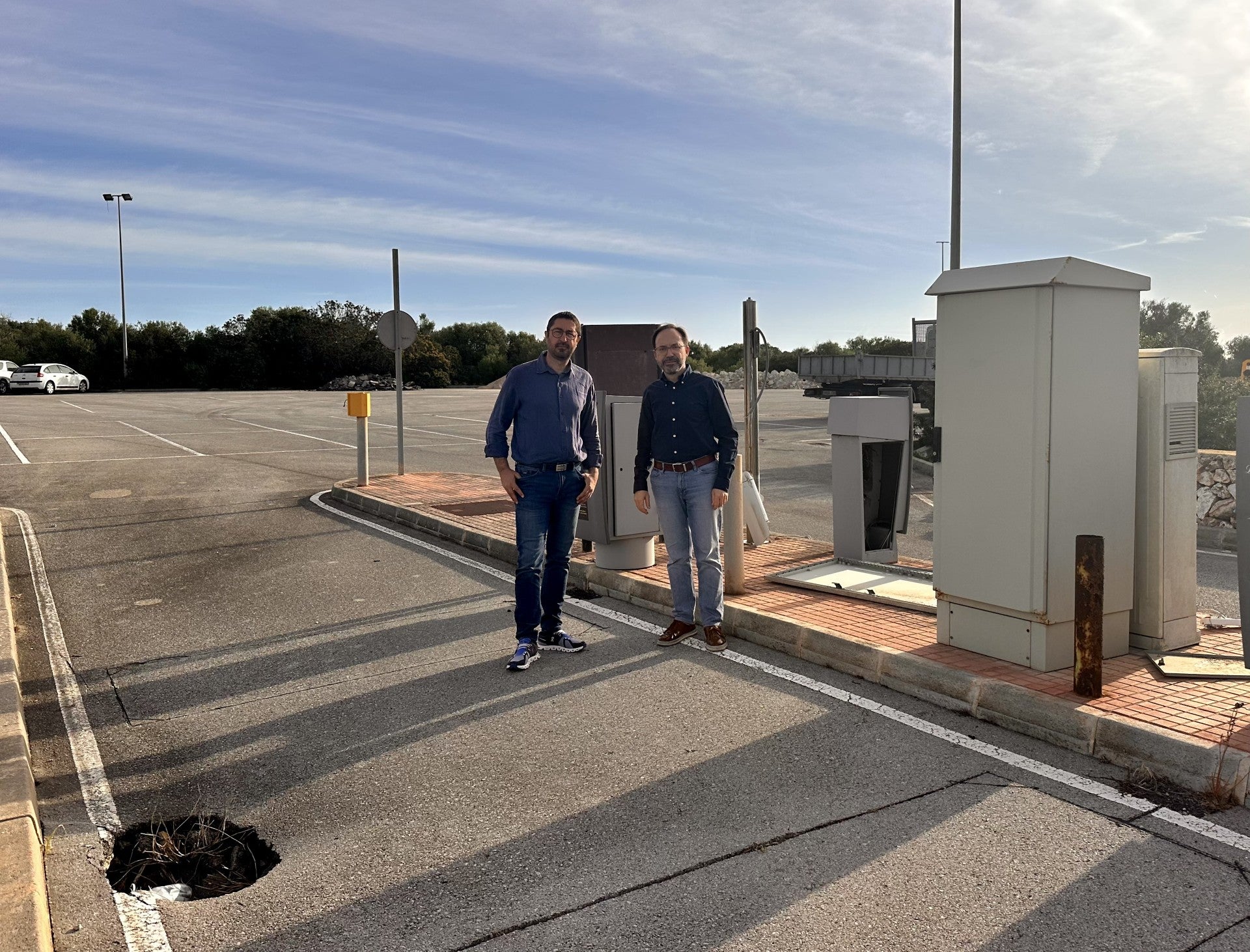 Més per Menorca propone reabrir el antiguo aparcamiento del aeropuerto para los residentes Més per Menorca propone reabrir el antiguo aparcamiento del aeropuerto para los residentes