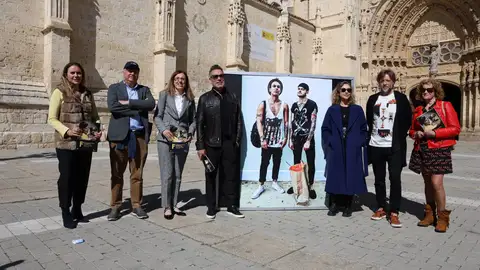Palencia llena sus calles de imágenes con la programación especial del VI Festival Internacional de Fotografía de Castilla y León .