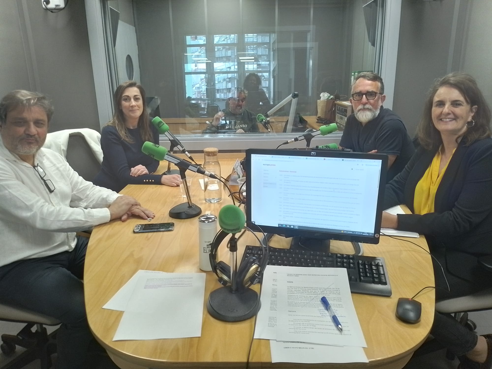 Tertulia con nuestros representantes en el Ayuntamiento Tertulia con nuestros representantes en el Ayuntamiento