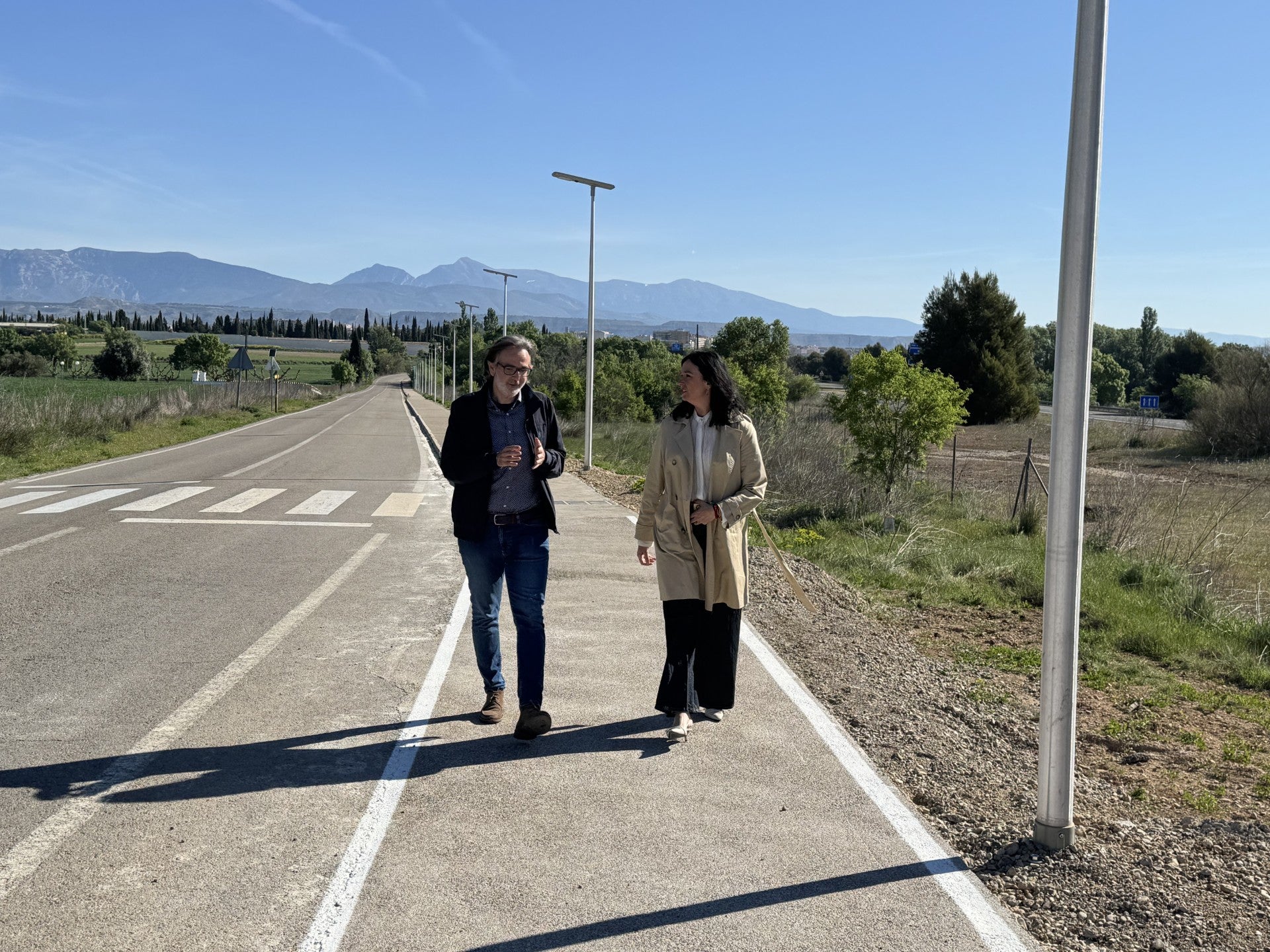 Finalizado el nuevo andador que enlaza Huesca con el IES Pirámide Finalizado el nuevo andador que enlaza Huesca con el IES Pirámide