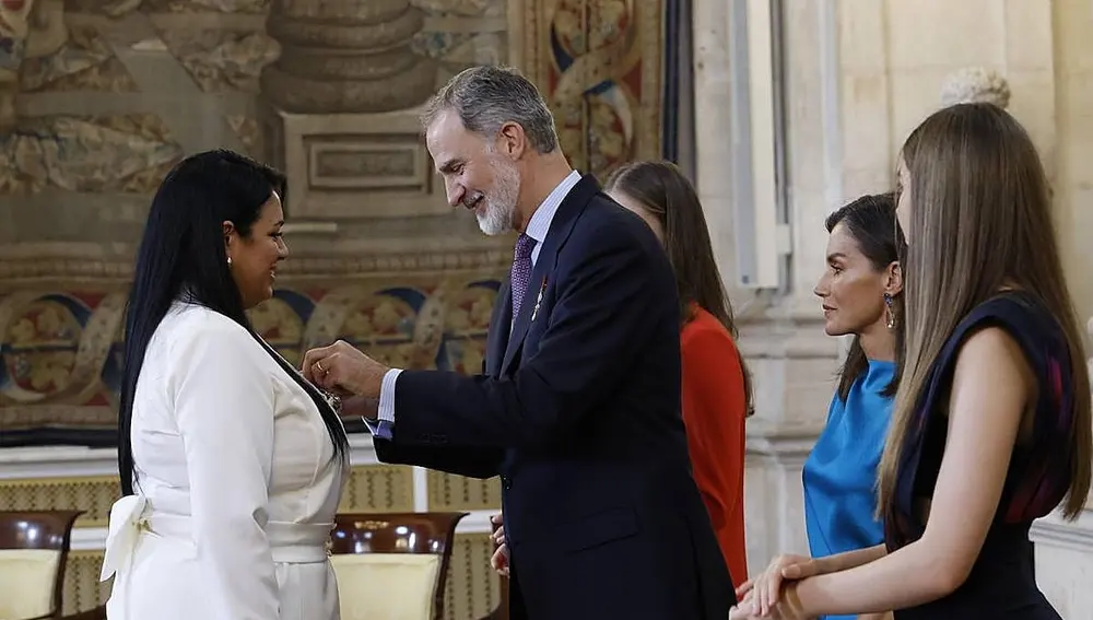 Tamara Fernández Fernández con la Familia Real Tamara Fernández Fernández con la Familia Real