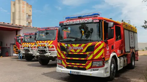 Tres personas reciben atención sanitaria en un incendio en una vivienda en la Ronda de los Eméritos de Mérida Tres personas reciben atención sanitaria en un incendio en una vivienda en la Ronda de los Eméritos de Mérida