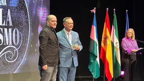 Alcalde de Salobreña, Pedro Javier Ortega y el Director de Atresmedia Radio en Granada, Manuel Ángel Prado Alcalde de Salobreña, Pedro Javier Ortega y el Director de Atresmedia Radio en Granada, Manuel Ángel Prado