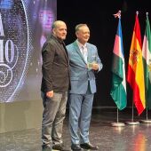 Alcalde de Salobreña, Pedro Javier Ortega y el Director de Atresmedia Radio en Granada, Manuel Ángel Prado