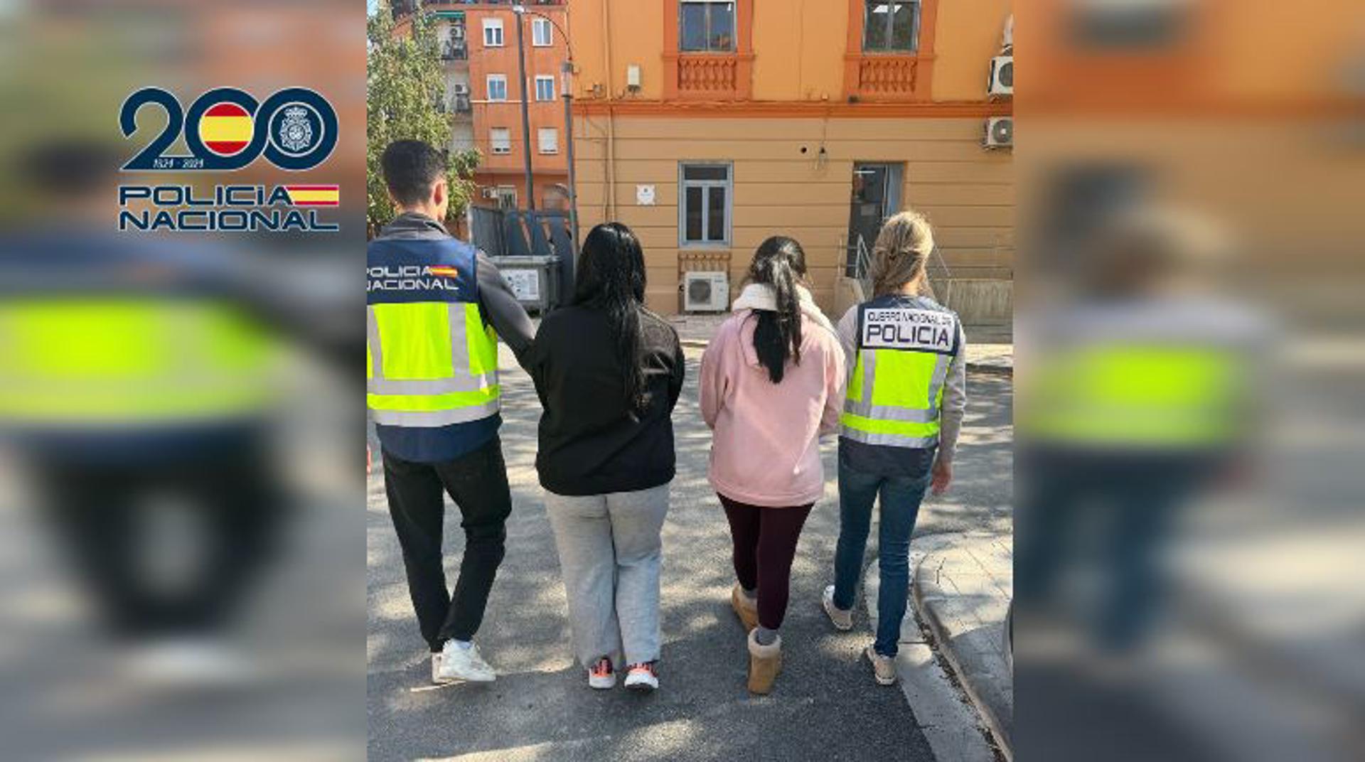 Diez detenidos en Valencia por explotar sexualmente a mujeres en casa de citas Diez detenidos en Valencia por explotar sexualmente a mujeres en casa de citas