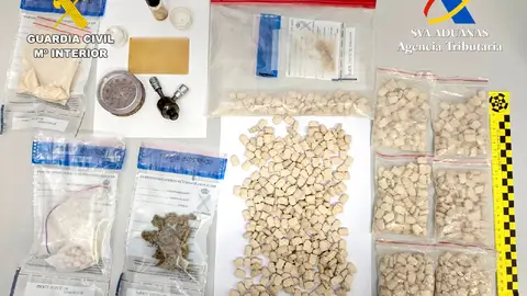 Intervenidas en el Puerto de Santander más de 900 pastillas de éxtasis con destino al Reino Unido Intervenidas en el Puerto de Santander más de 900 pastillas de éxtasis con destino al Reino Unido