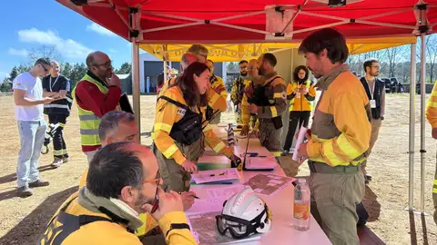 El Infoex participa en un simulacro de incendio forestal entre Extremadura y Castilla y León con observadores de 13 regiones El Infoex participa en un simulacro de incendio forestal entre Extremadura y Castilla y León con observadores de 13 regiones