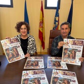Ana Belén Juárez, concejala de Turismo y José Manuel Butrón, alcalde, durante la presentación de la Ruta de la Tapa 