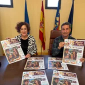 Ana Belén Juárez, concejala de Turismo y José Manuel Butrón, alcalde, durante la presentación de la Ruta de la Tapa Ana Belén Juárez, concejala de Turismo y José Manuel Butrón, alcalde, durante la presentación de la Ruta de la Tapa
