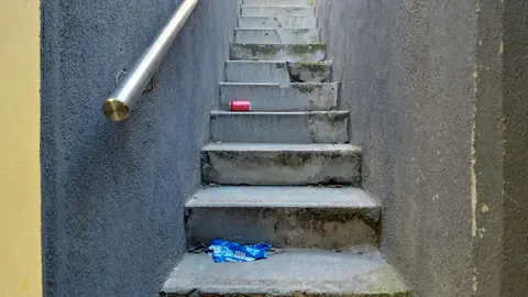 Escales de l'antiga estació de metro de La Bordeta Escales de l'antiga estació de metro de La Bordeta