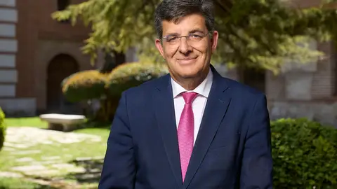 Carmelo García será investido el lunes como rector de la Universidad de Alcalá Carmelo García