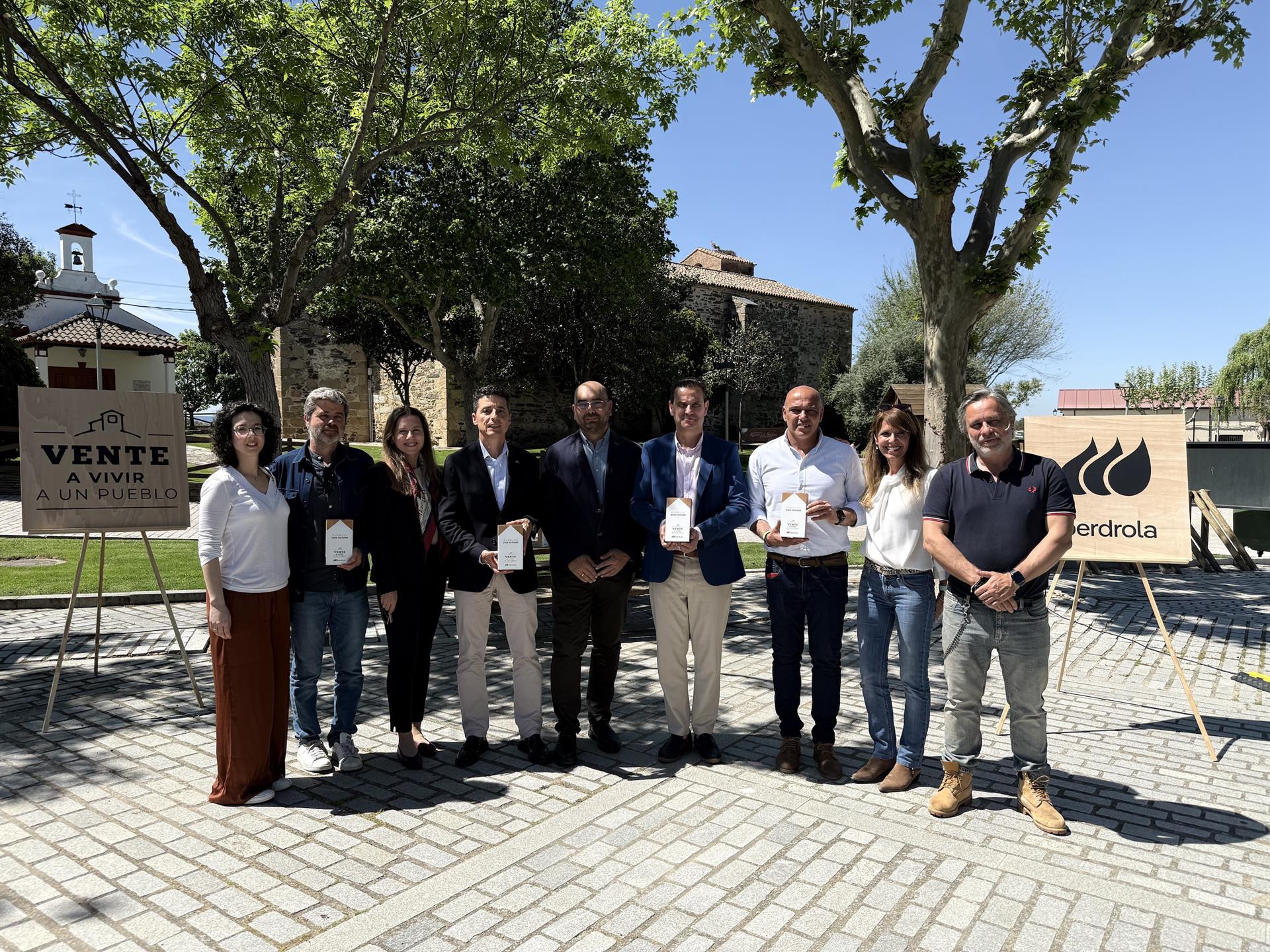 Malpartida de Plasencia, Ceclavín, Alcántara y Toril reciben los Premios 'Pueblos con Futuro' Malpartida de Plasencia, Ceclavín, Alcántara y Toril reciben los Premios 'Pueblos con Futuro'