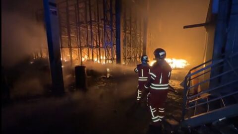Bomberos de la Comunidad de Madrid actuando en un incendio
