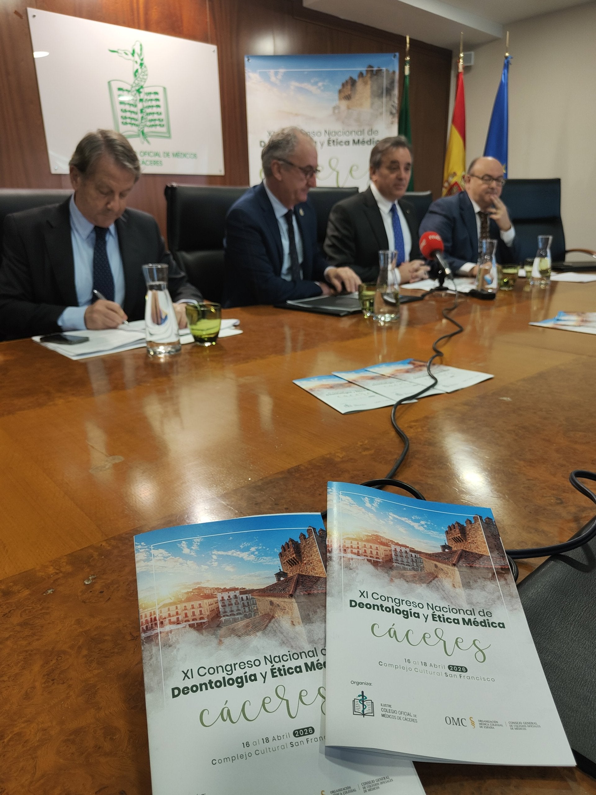 Más de 180 profesionales debatirán en Cáceres sobre ética médica en el XI Congreso Nacional de Deontología Más de 180 profesionales debatirán en Cáceres sobre ética médica en el XI Congreso Nacional de Deontología