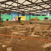 Restos de los baños árabes justo al viejo Mercado Central de Elche.