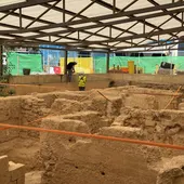 Restos de los baños árabes justo al viejo Mercado Central de Elche. Restos de los baños árabes justo al viejo Mercado Central de Elche.