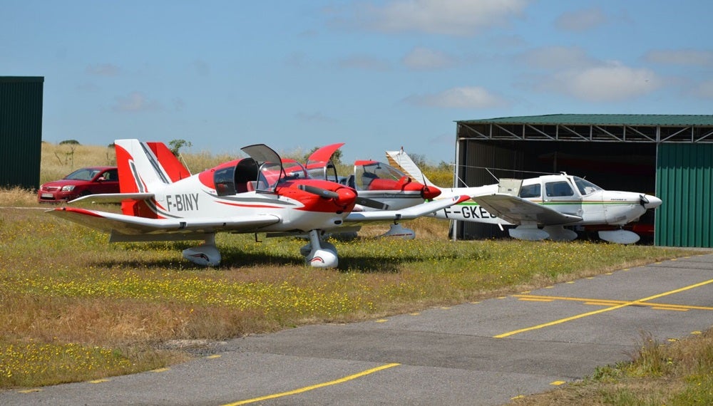 Un piloto resulta ileso tras la caída de una avioneta en Mérida Un piloto resulta ileso tras la caída de una avioneta en Mérida