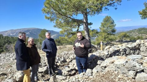 Visita a la Ruta de los B&uacute;nkeres en Camarena de la Sierra